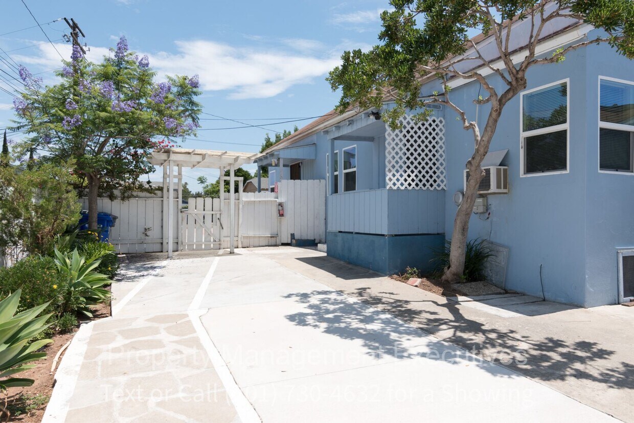 Foto principal - 4956-4956 Comanche Dr