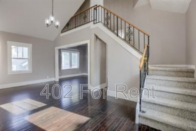 Foto del edificio - 4332 Fowler Ave