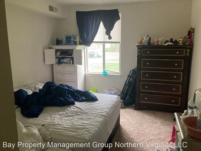 Building Photo - 2 br, 1 bath House - 2341 FREETOWN CT #1B