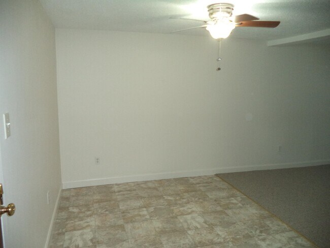 Foto del edificio - 3 Pembroke Dr