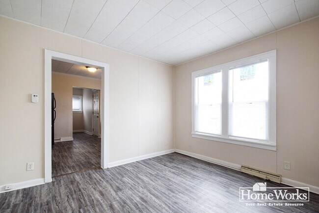 Building Photo - 1028 Kinyon St