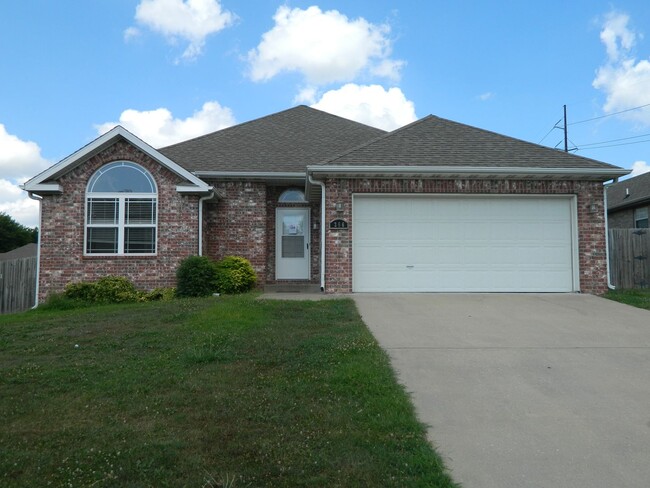 Foto del edificio - Gorgeous 3 Bedroom 2 Bathroom Single Famil...