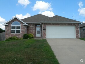 Building Photo - 266 Milas St