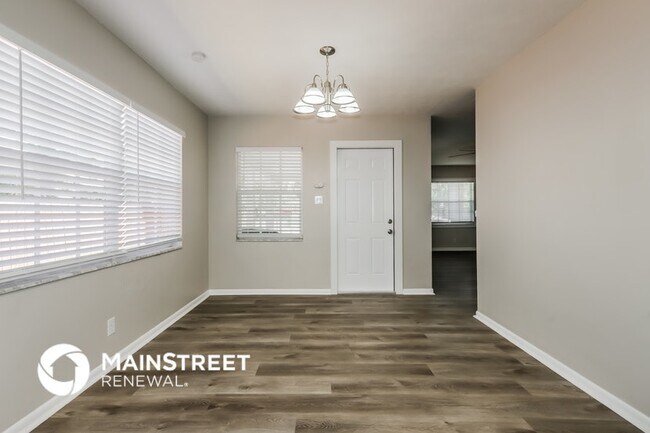 Foto del edificio - 3813 W Elmwood Terrace