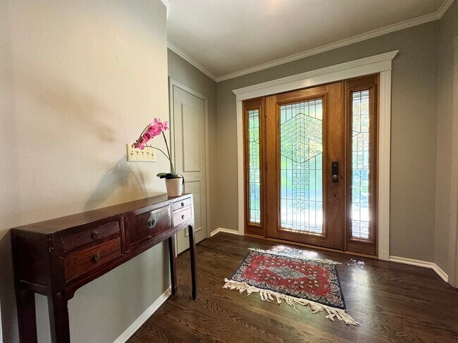 Foto del edificio - 6440 Overbrook Rd