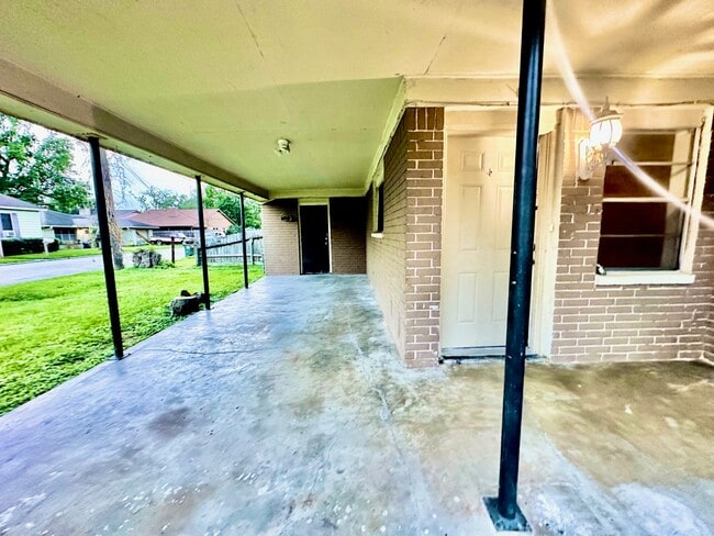 Foto del edificio - 320 S Avenue F