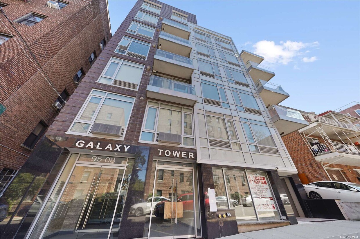 Foto principal - 95-08 65th Rd