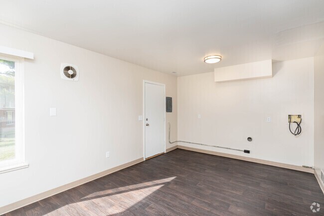 3 habitaciones, 1 baño, 1300 pies cuadrados, lavandería - Park Avenue West Apartments
