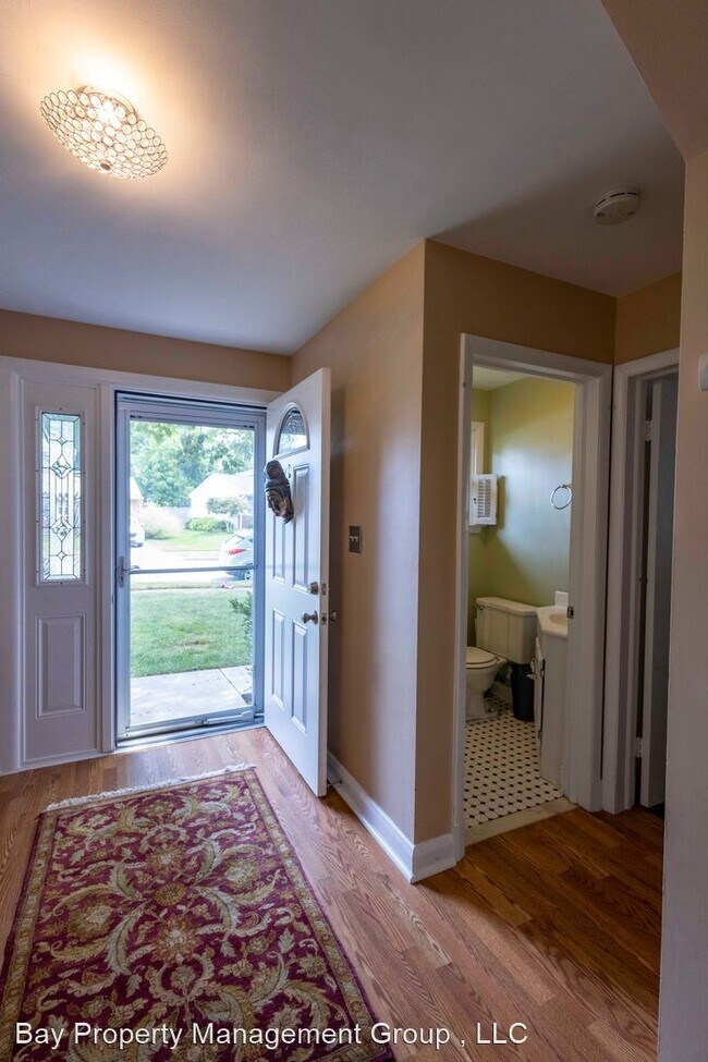 Building Photo - 3 br, 1.5 bath House - 324 Wessling Cir