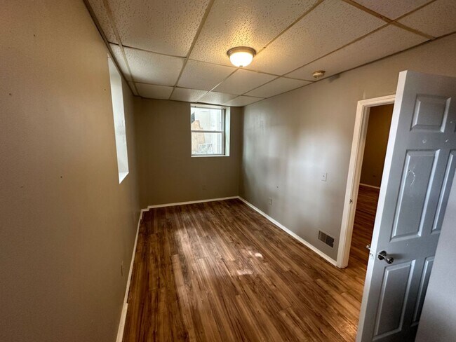 Foto del edificio - 2491 S 12th St