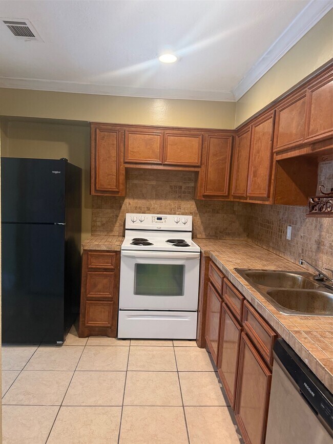 Foto del edificio - 6957 Chasewood Dr