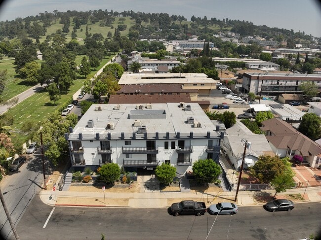 3D Exterior - Avenue 32 #200V, LP.