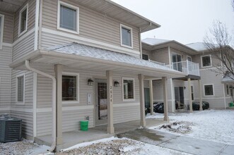 Building Photo - 2824 Pleasant View Rd