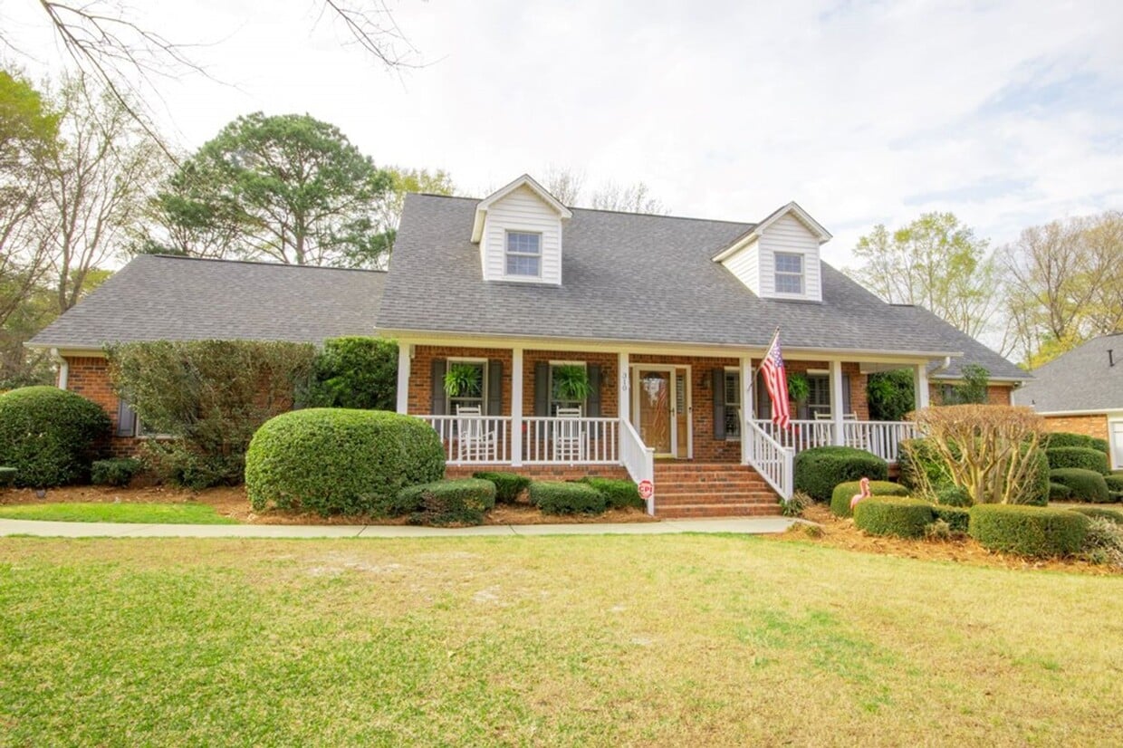 Primary Photo - Exceptional Home W/ Pool!