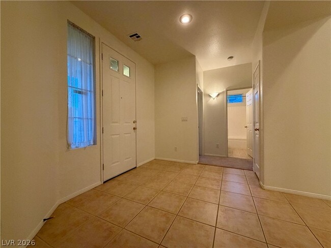 Building Photo - 3405 La Cascada Ave
