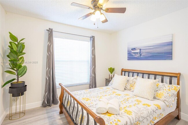 Foto del edificio - 1713 Brandon Trace Ave