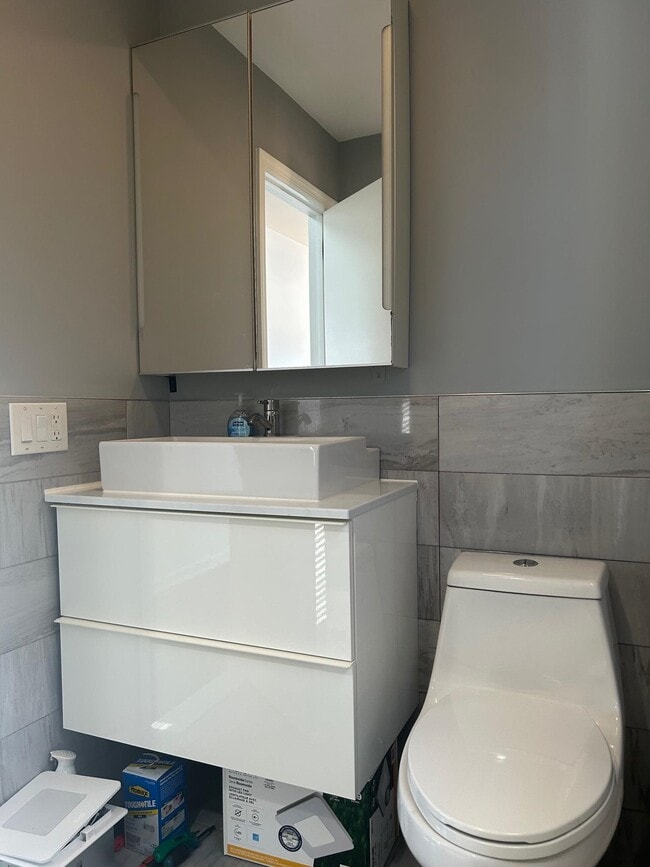 Foto del edificio - 4608 Grand Ave