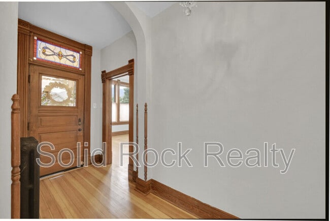 Building Photo - 1824 W Colorado Ave