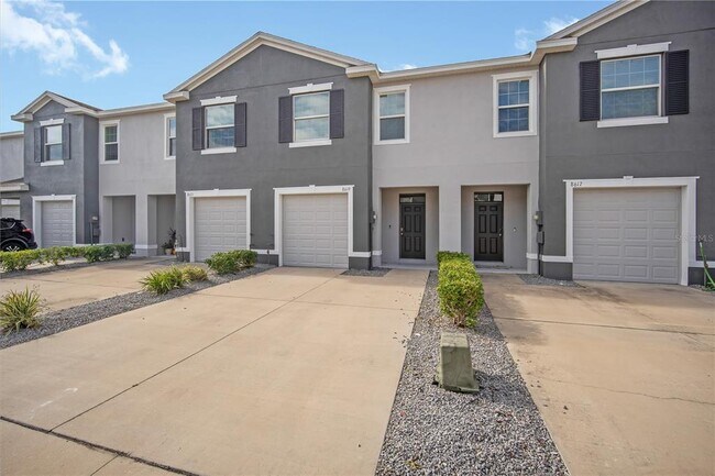 Foto del edificio - 8619 Falling Blue Pl