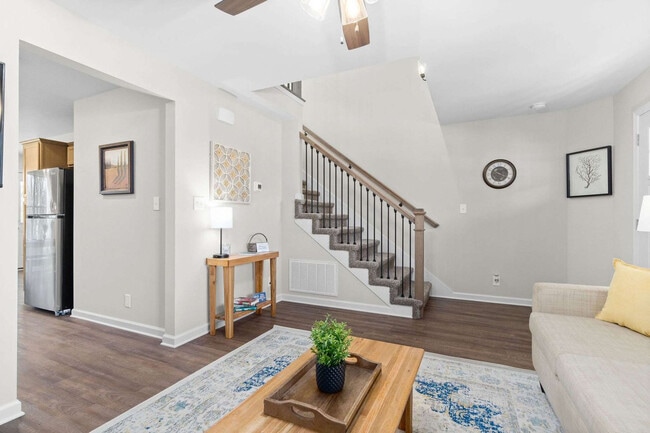 Building Photo - 867 Central Ave