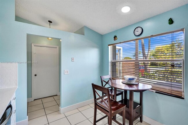 Building Photo - 8372 Blue Cypress Dr