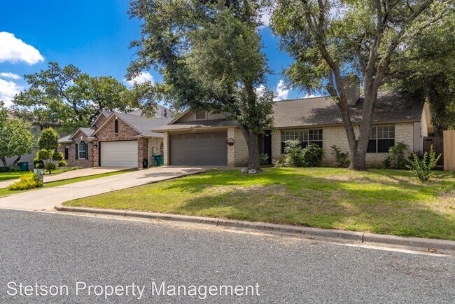 Building Photo - 3 br, 1 bath House - 1708 Yucca Lane