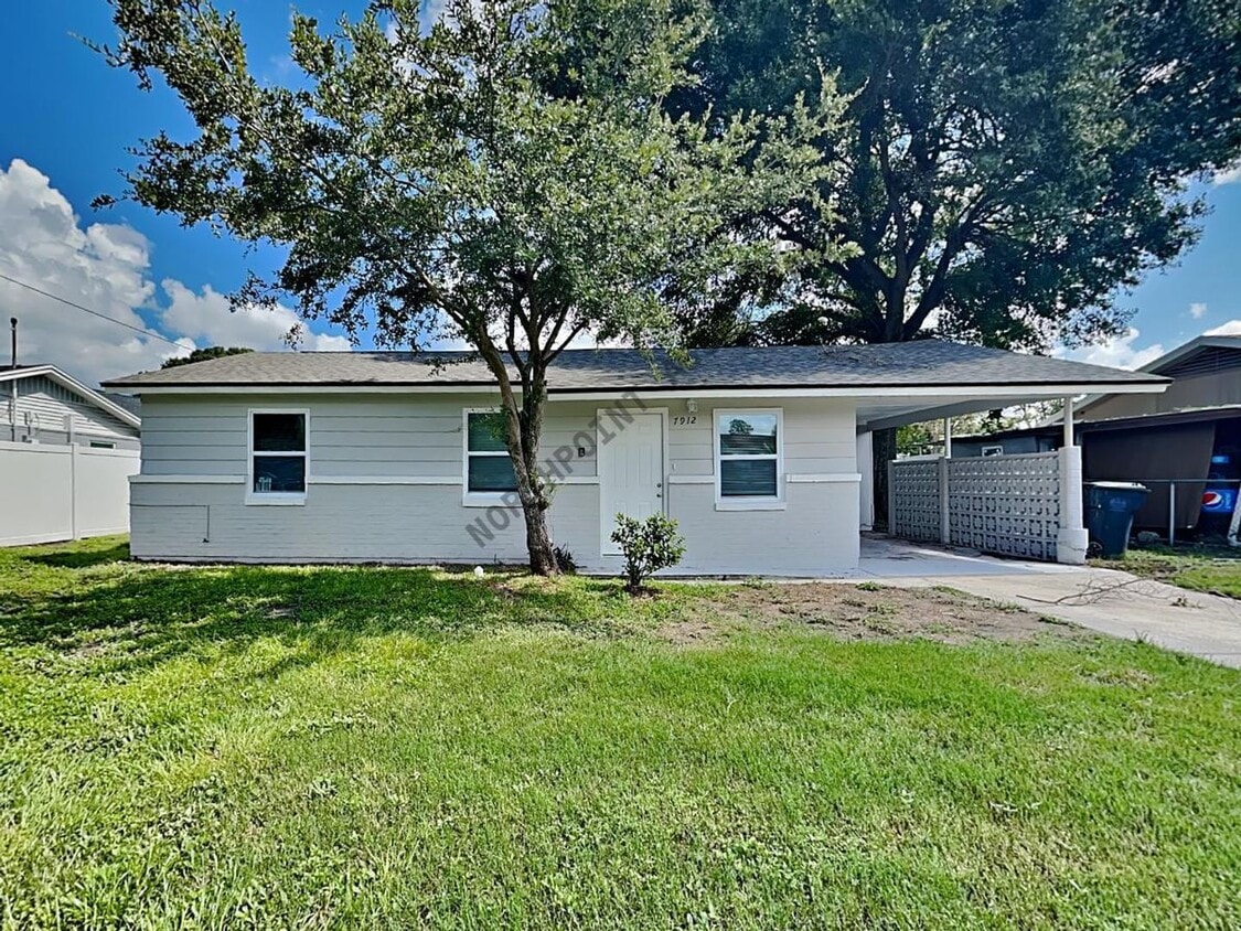 Newly Renovated Single Family Home | 3 BR/1BA | Gated backyard - Newly Renovated Single Family Home | 3 BR/1BA |  Gated backyard