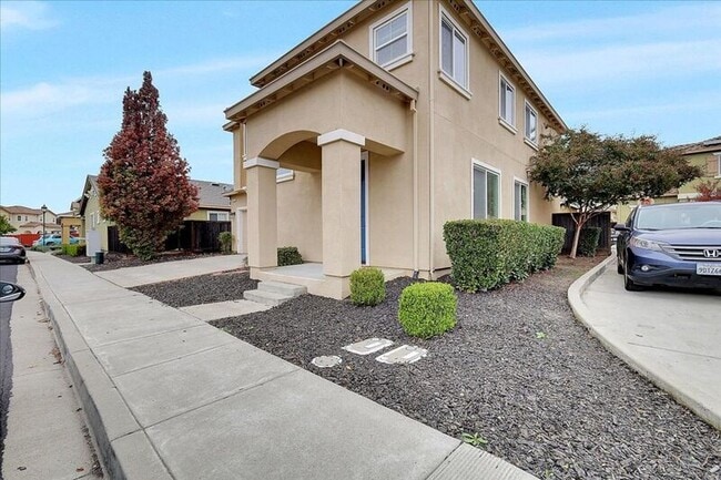 Foto del edificio - 566 Del Mar Cir