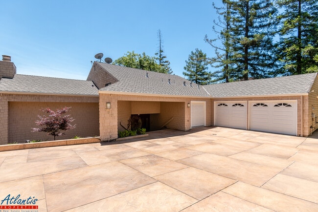 Foto del edificio - Beautiful Los Gatos Home | Remodeled | Ama...