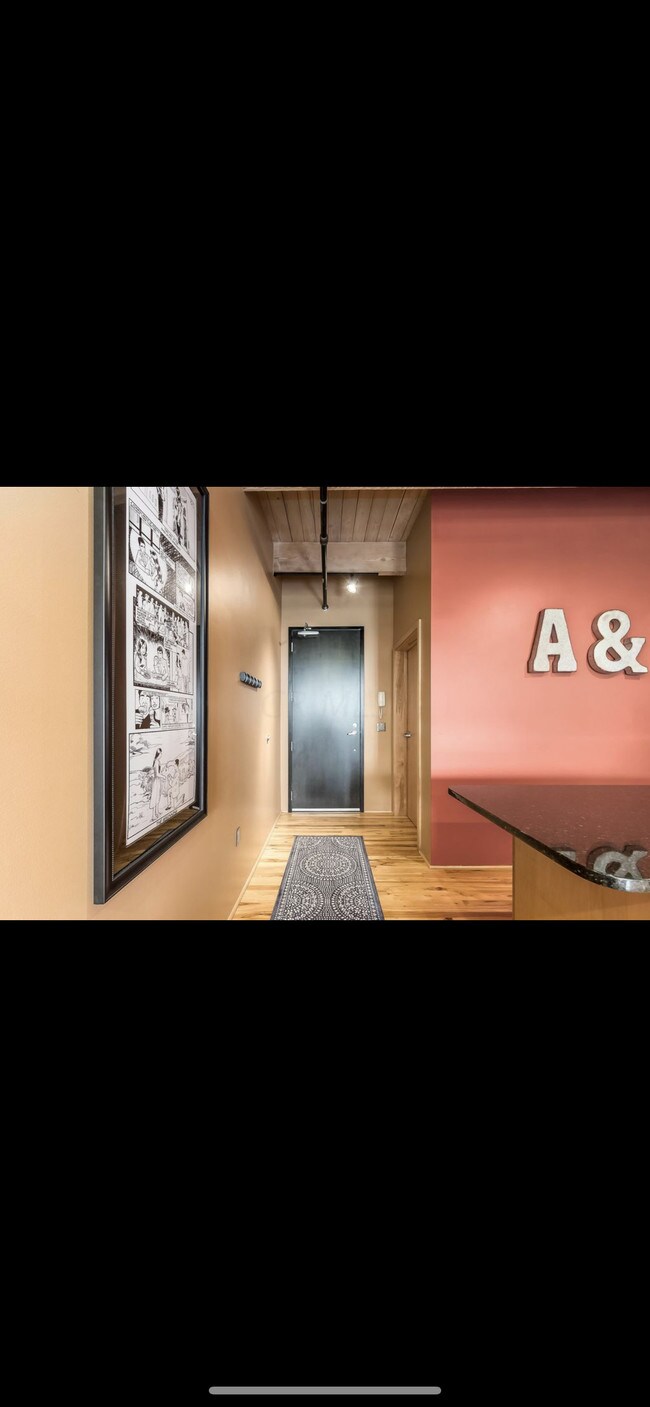 Foto del edificio - 448 W Nationwide Blvd