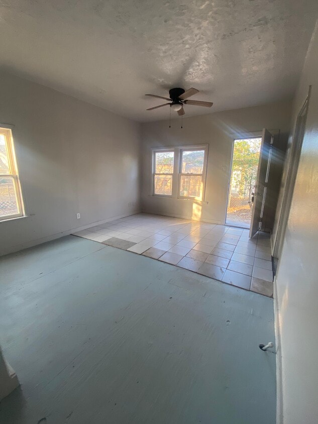 Sala de estar - Comedor - 1234 E Jackson St