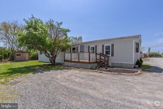 Building Photo - 126 Fabric Dr