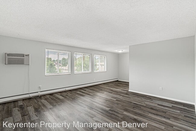 Building Photo - 2 br, 1 bath House - 1280 Zephyr St Unit 4