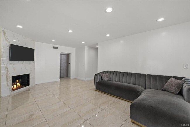 Building Photo - 12628 Stagg St
