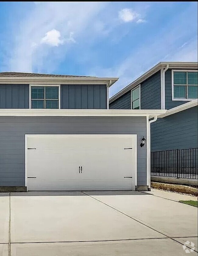 Building Photo - 315 Marsh Ln