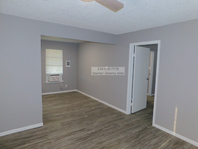 Building Photo - 1105 Clower