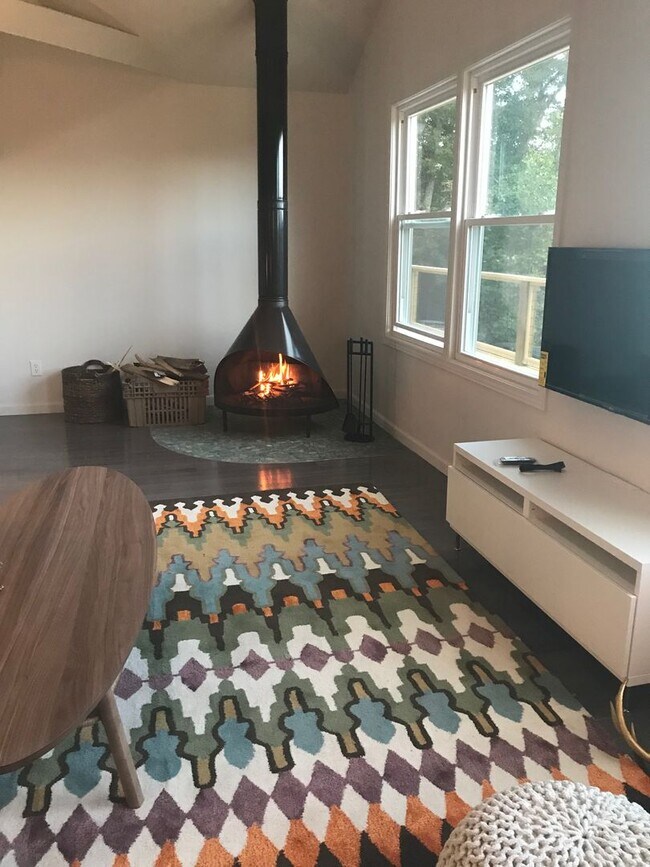 Foto del edificio - Secluded Furnished Rental-Asheville