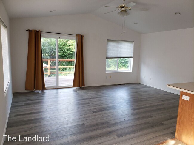 Foto del edificio - 3 br, 2 bath House - 805 Waverly Place