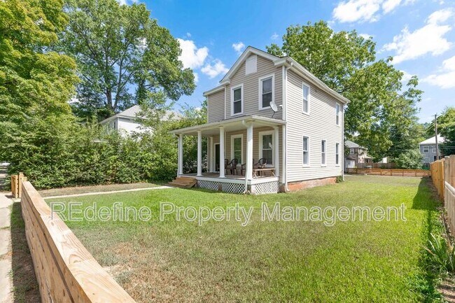 Building Photo - 3415 Carolina Ave