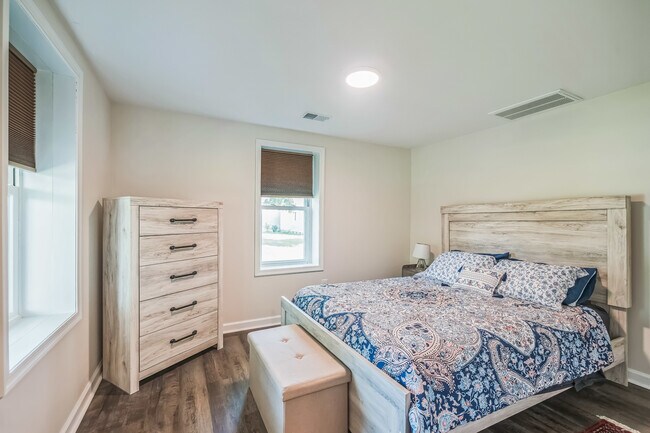 Foto del edificio - 407 Woodbury Ave