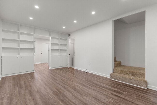 Building Photo - Riverside Condominiums