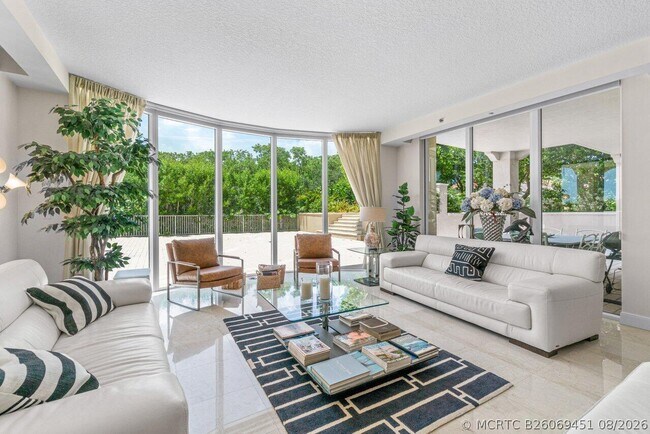 Building Photo - 3720 S Ocean Blvd