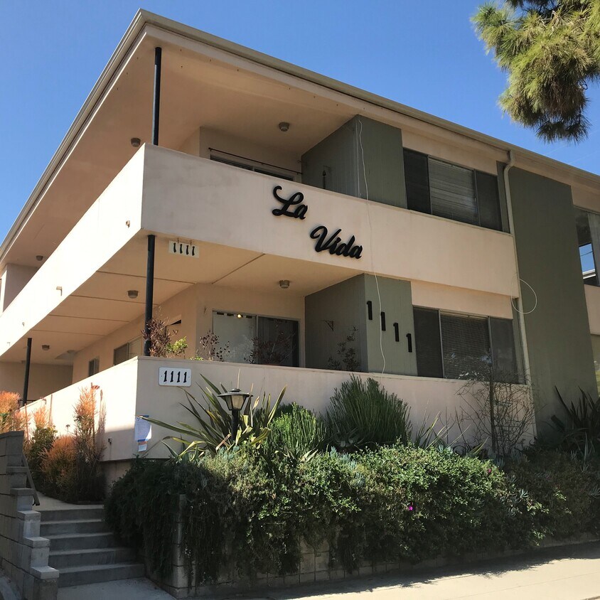 Primary Photo - 1111 California Ave