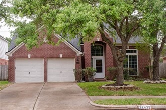 Building Photo - 22435 Cascade Springs Dr