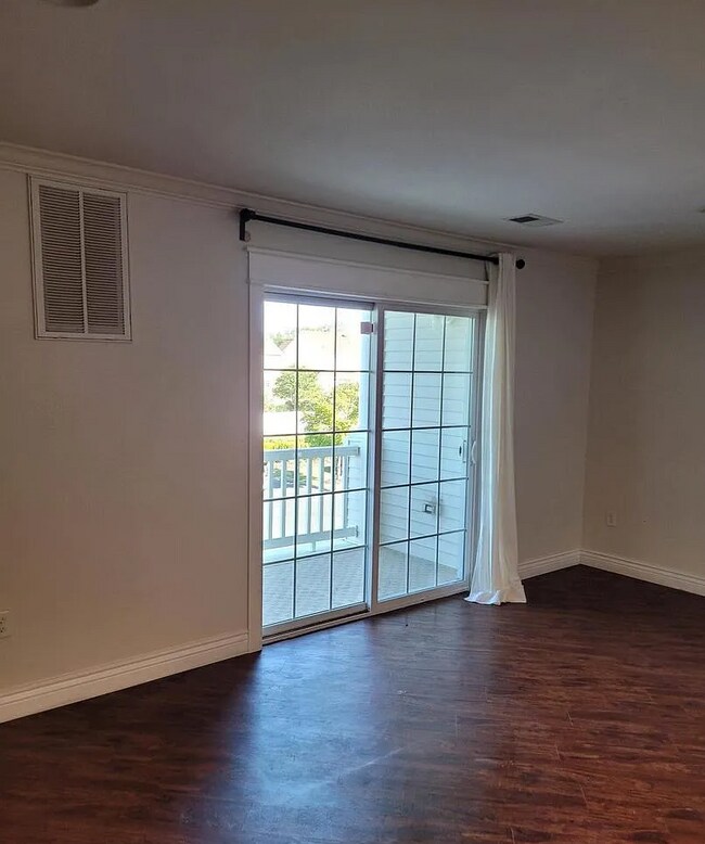 Building Photo - 9 Highbridge Ln