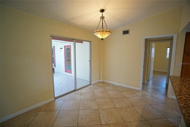 Foto del edificio - 3416 Picwood Rd