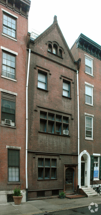 Building Photo - 1823 Spruce St