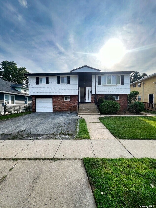 Primary Photo - 22 Hudson Pl