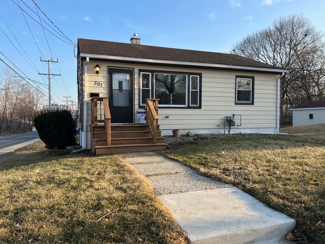 Primary Photo - 301 Mill St