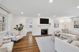 Building Photo - 17 Orsini Dr